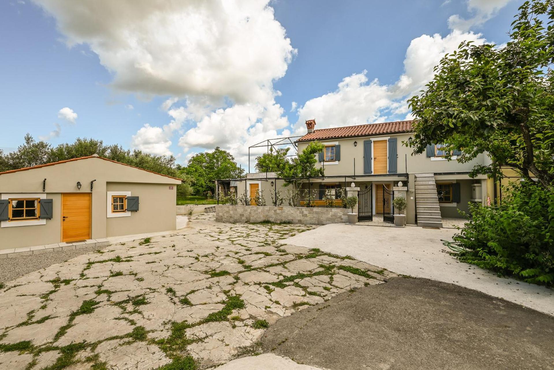 Medanni - Boutique House In Nature With Pool Izola Buitenkant foto
